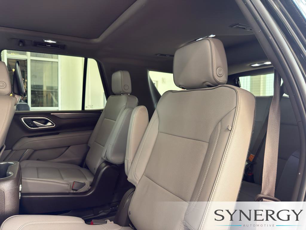 Used 2023 GMC Yukon SLT w/ SLT Premium Package RWD image 31