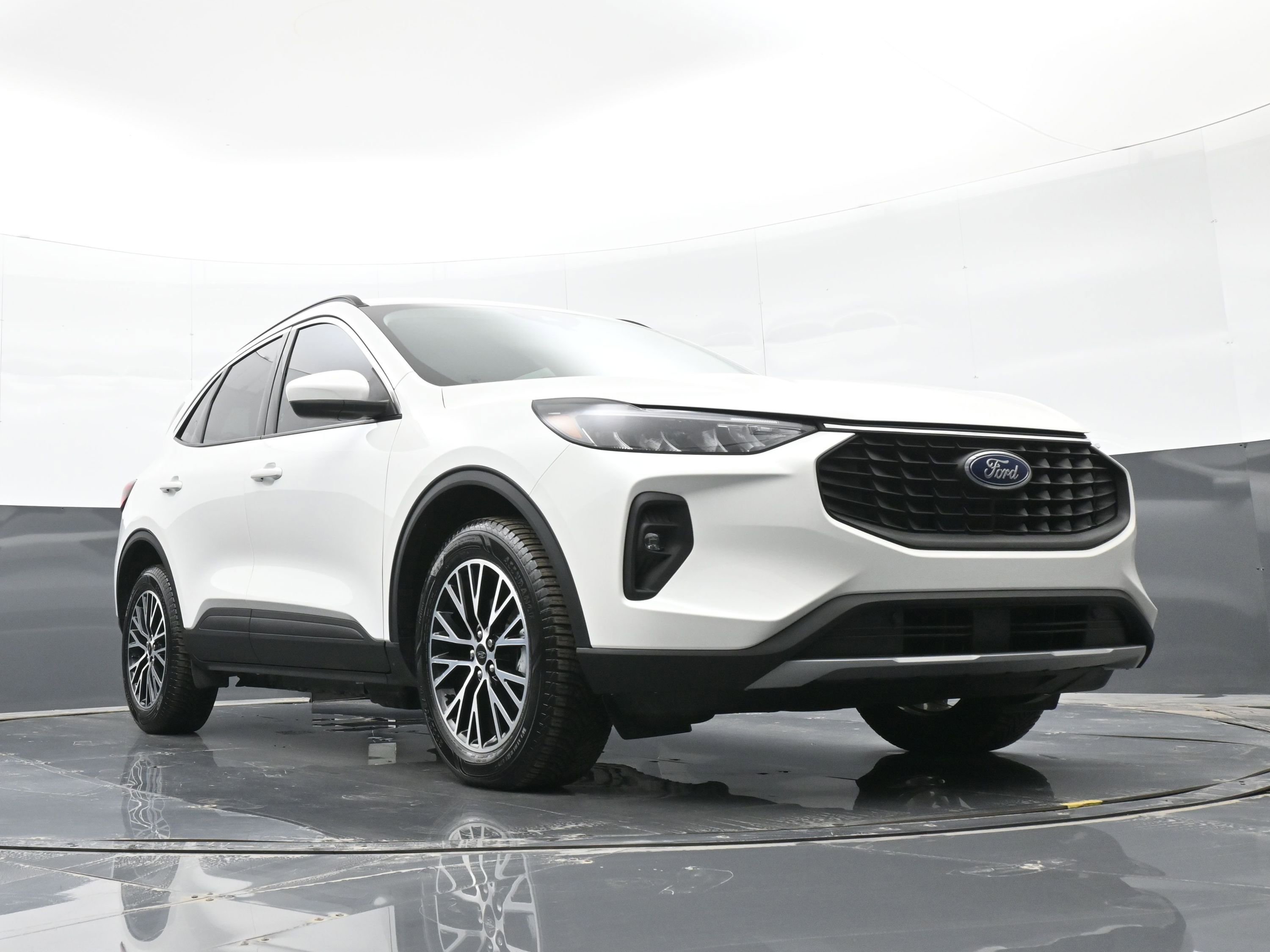 Used 2023 Ford Escape SE image 37