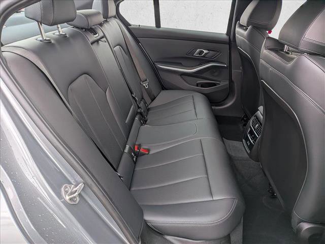 Used 2025 BMW 330i Sedan w/ Convenience Package RWD image 20