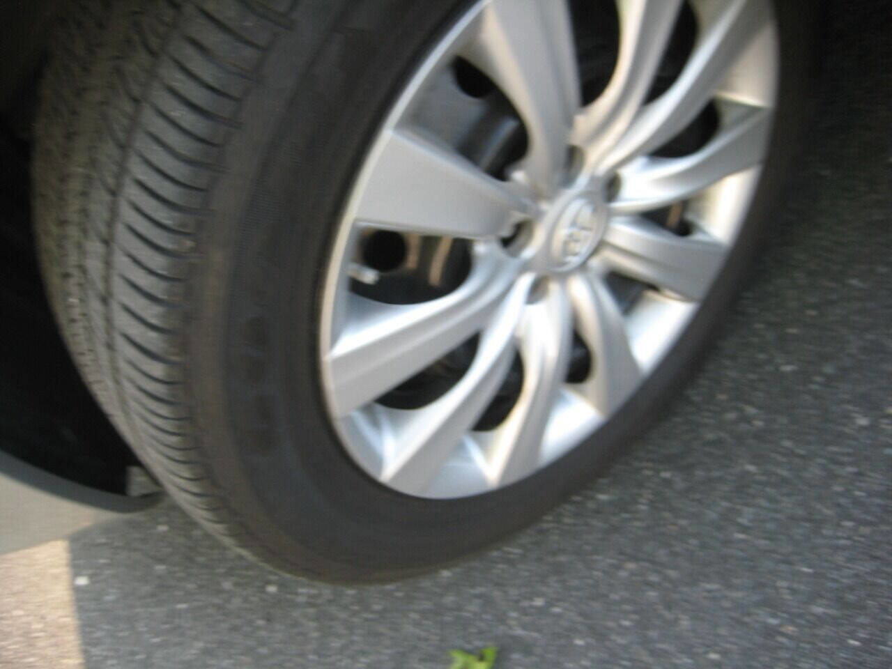 Used 2012 Toyota Corolla LE image 23