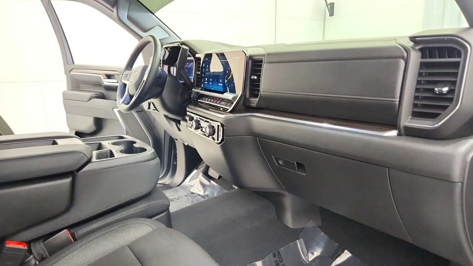 Used 2025 Chevrolet Silverado 1500 LT Trail Boss image 27