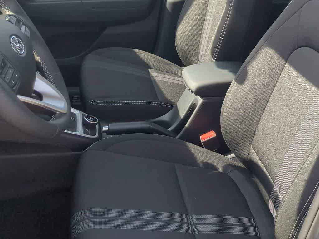 New 2026 Hyundai Venue SEL FWD image 17