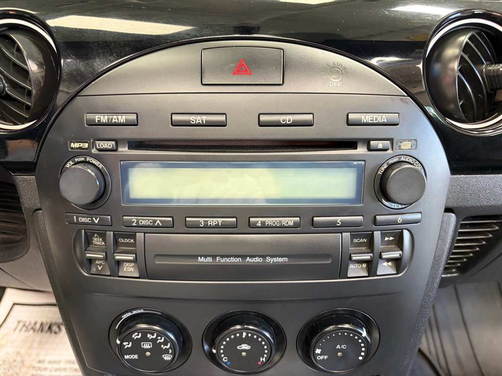 Used 2007 MAZDA MX-5 Miata Touring w/ Appearance Pkg RWD image 13