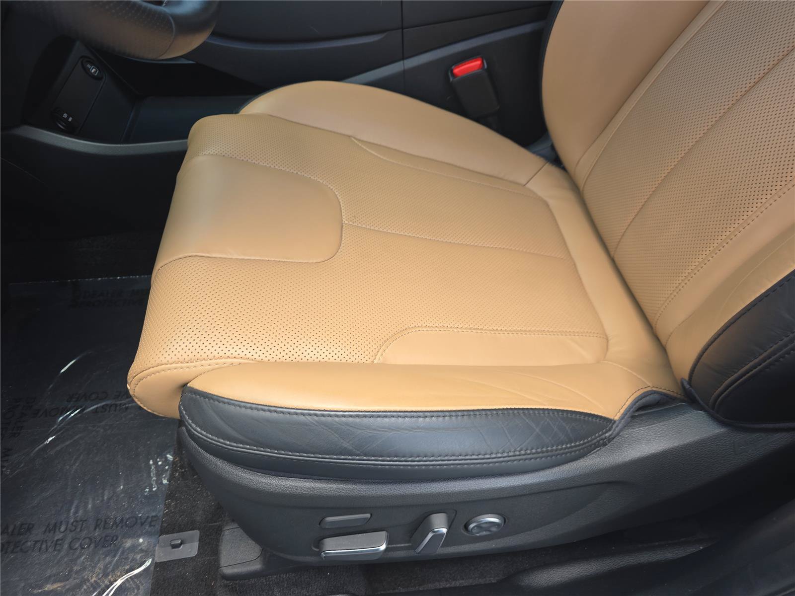 Used 2023 Hyundai Santa Fe Calligraphy FWD image 18