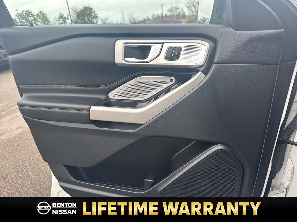Used 2023 Ford Explorer Limited w/ Limited Technology Package image 12