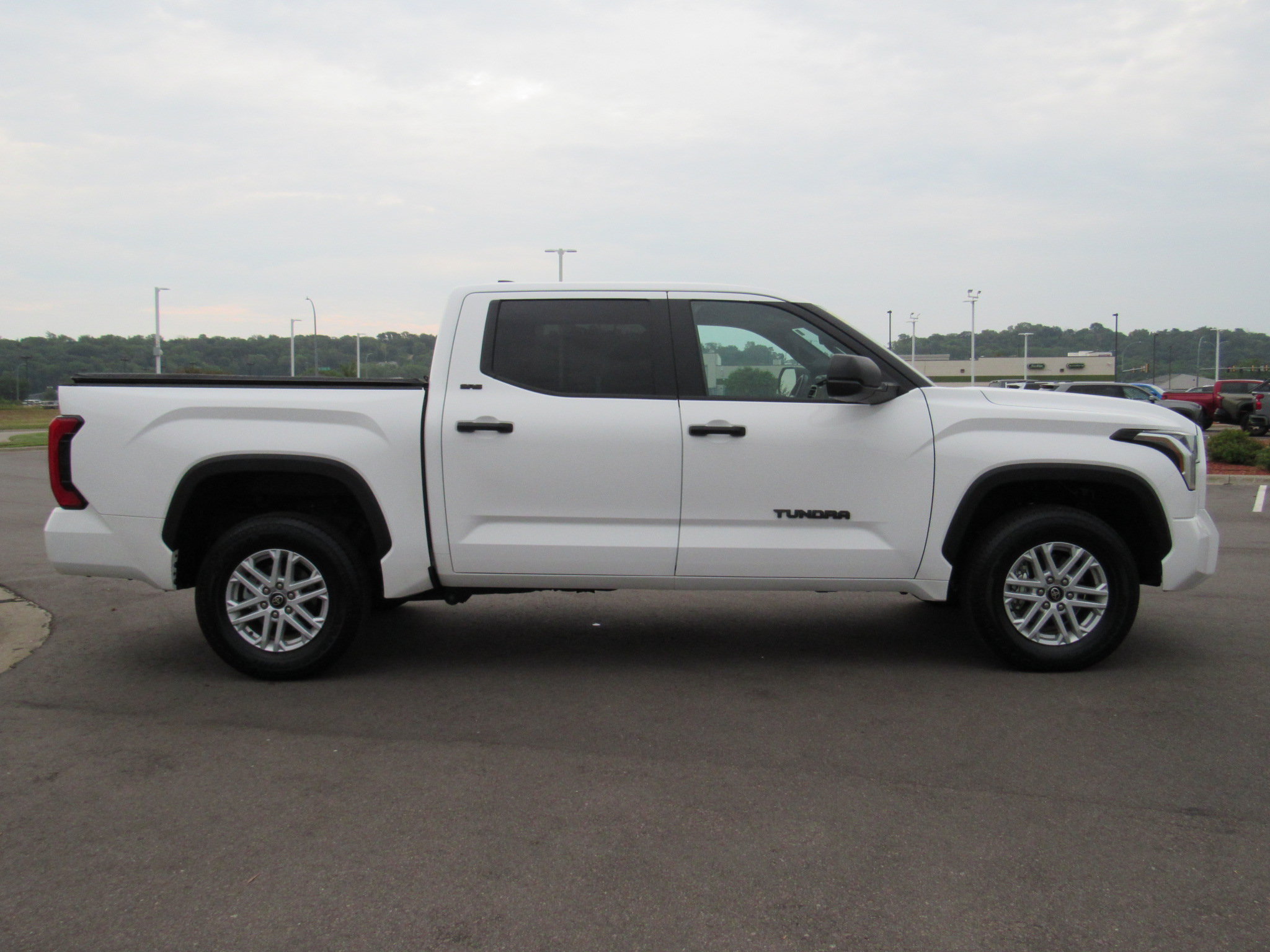 Used 2025 Toyota Tundra SR5 AWD/4WD image 5