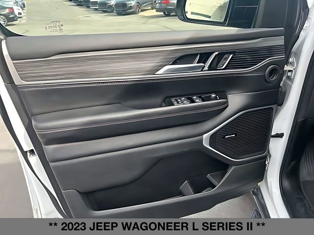 Used 2023 Jeep Wagoneer L Series II AWD/4WD image 24