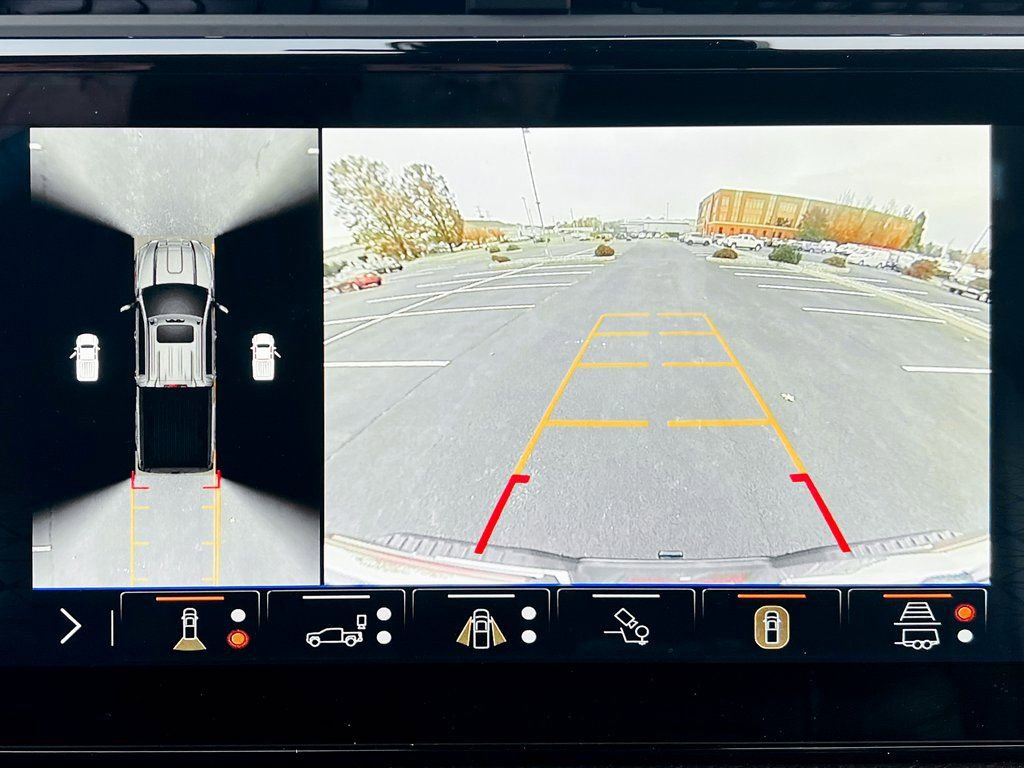 Used 2025 GMC Sierra 2500 Denali image 5