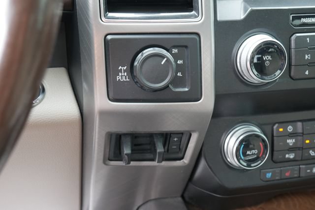 Used 2019 Ford F350 Limited AWD/4WD image 22