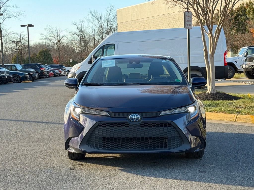 Used 2022 Toyota Corolla LE image 3