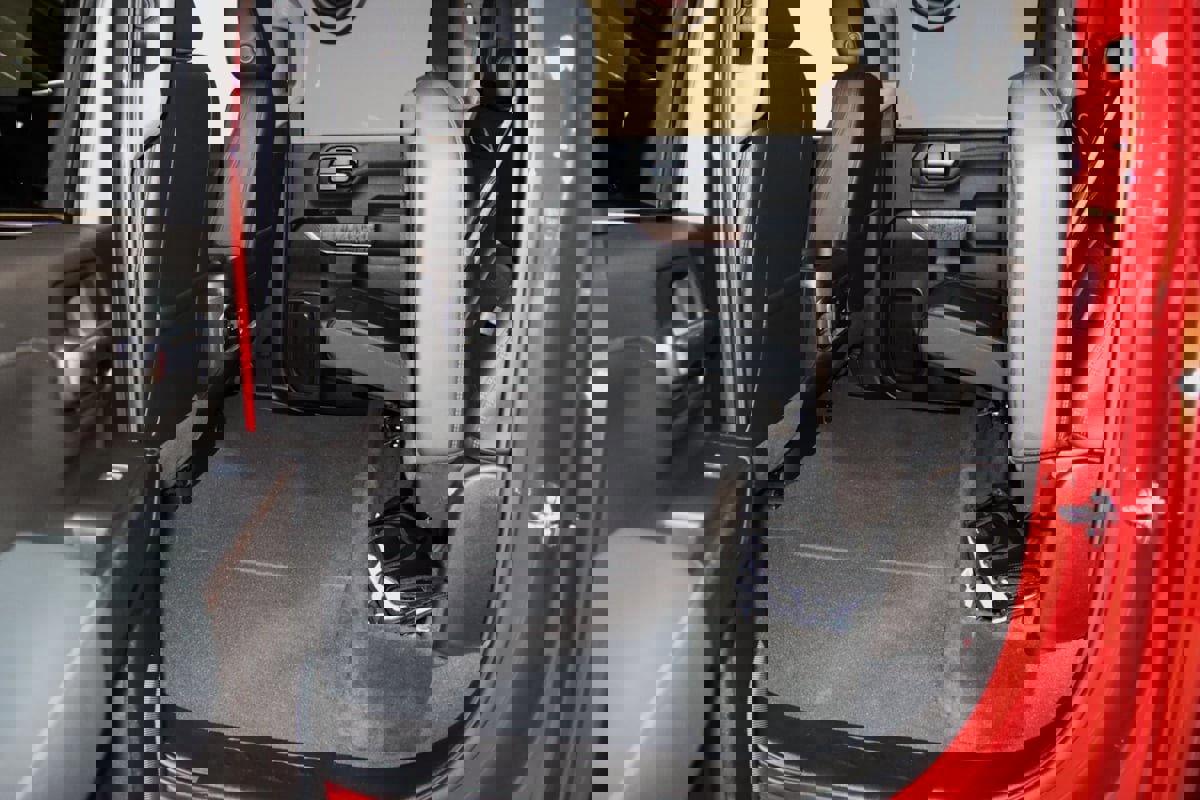 Used 2022 GMC Sierra 3500 Denali w/ Denali Ultimate Package image 65