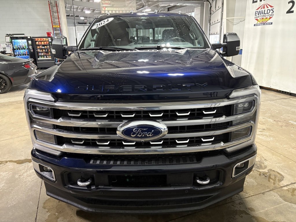 Used 2024 Ford F250 Platinum image 3