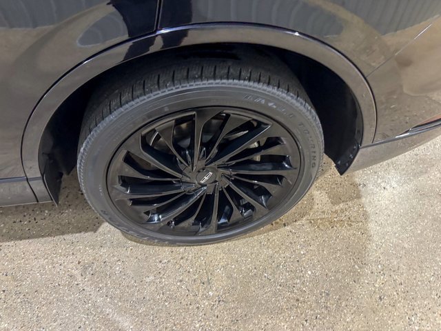 Used 2022 Lincoln Aviator Reserve w/ Equipment Group 201A image 12