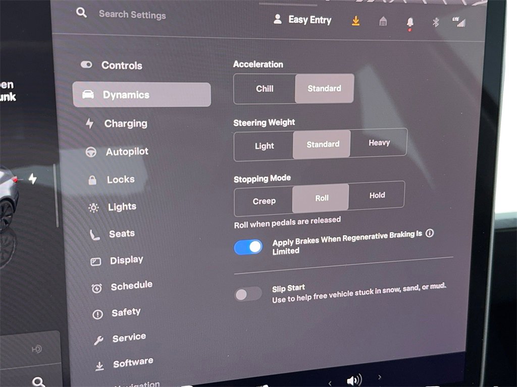 Used 2023 Tesla Model 3 Standard Range image 24