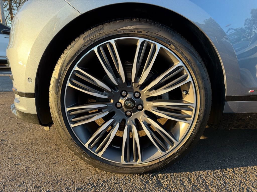 Used 2020 Land Rover Range Rover Velar R-Dynamic HSE image 8