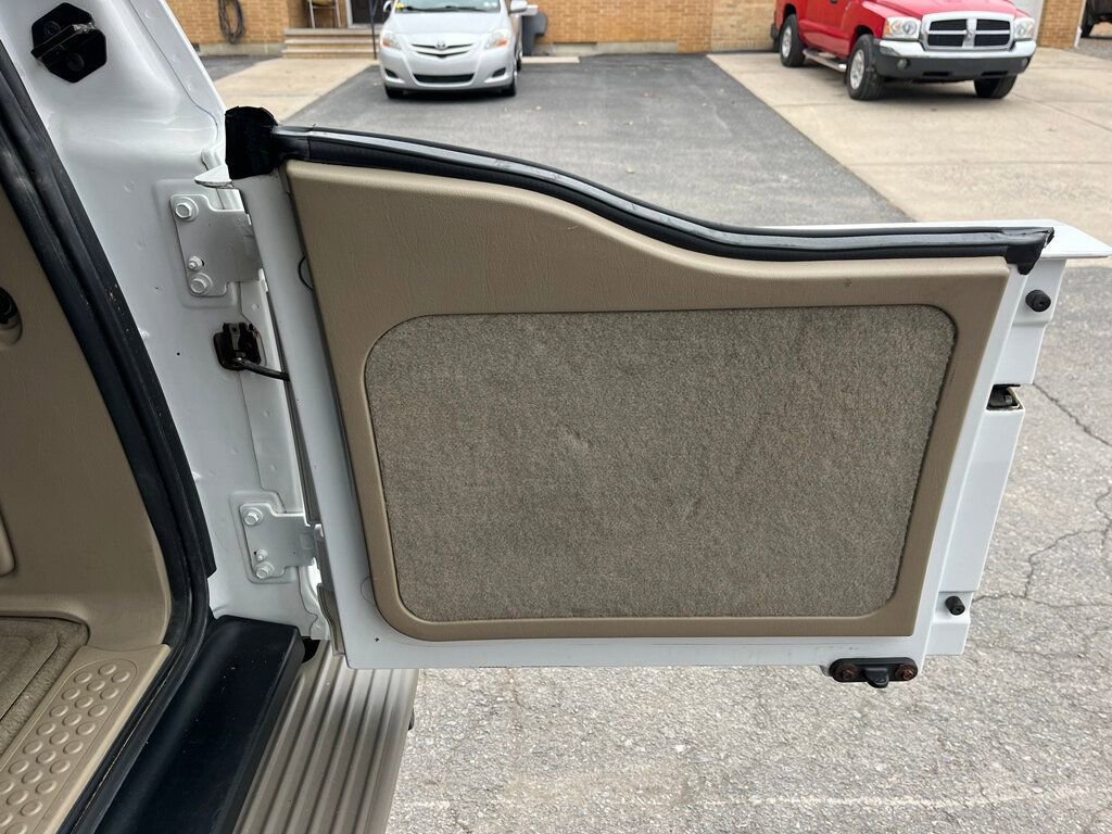 Used 2005 Ford Excursion Eddie Bauer image 38