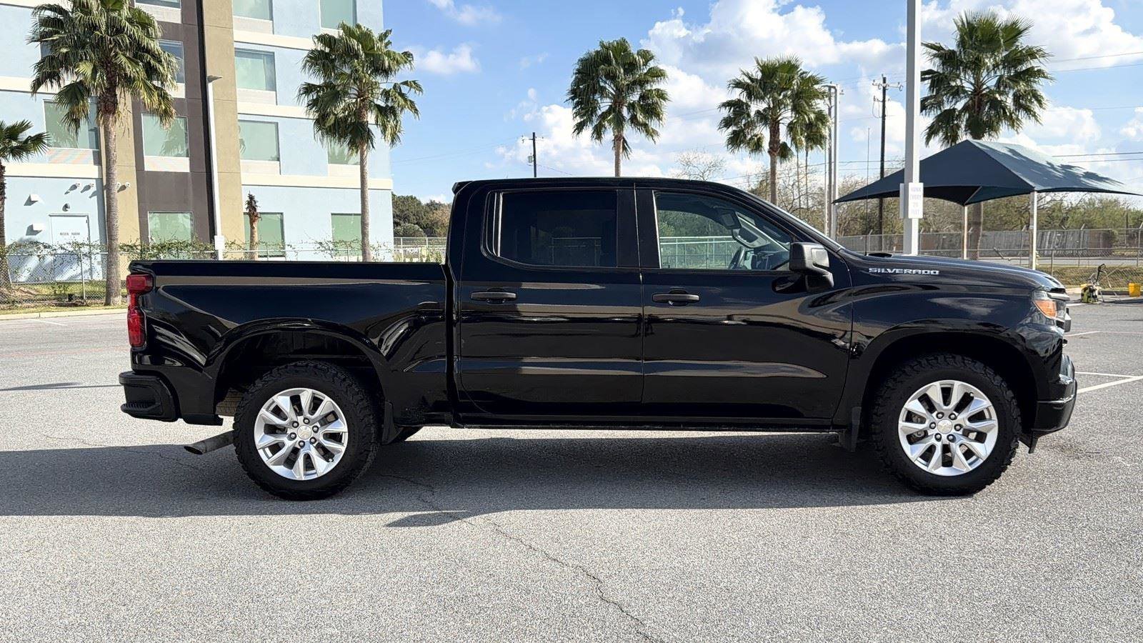 Used 2024 Chevrolet Silverado 1500 Custom image 16