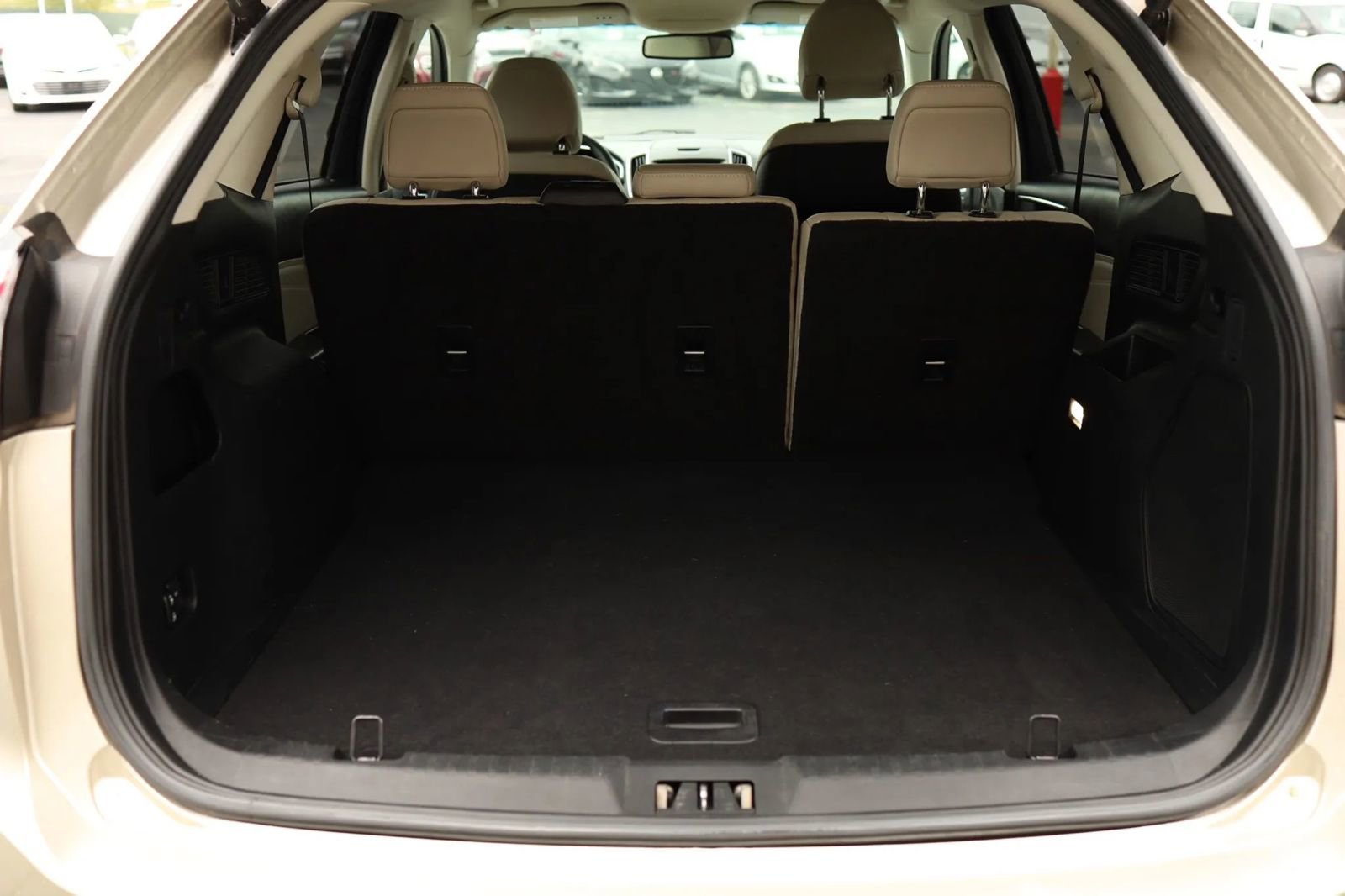 Used 2018 Ford Edge Titanium w/ Ford Safe & Smart Package image 39