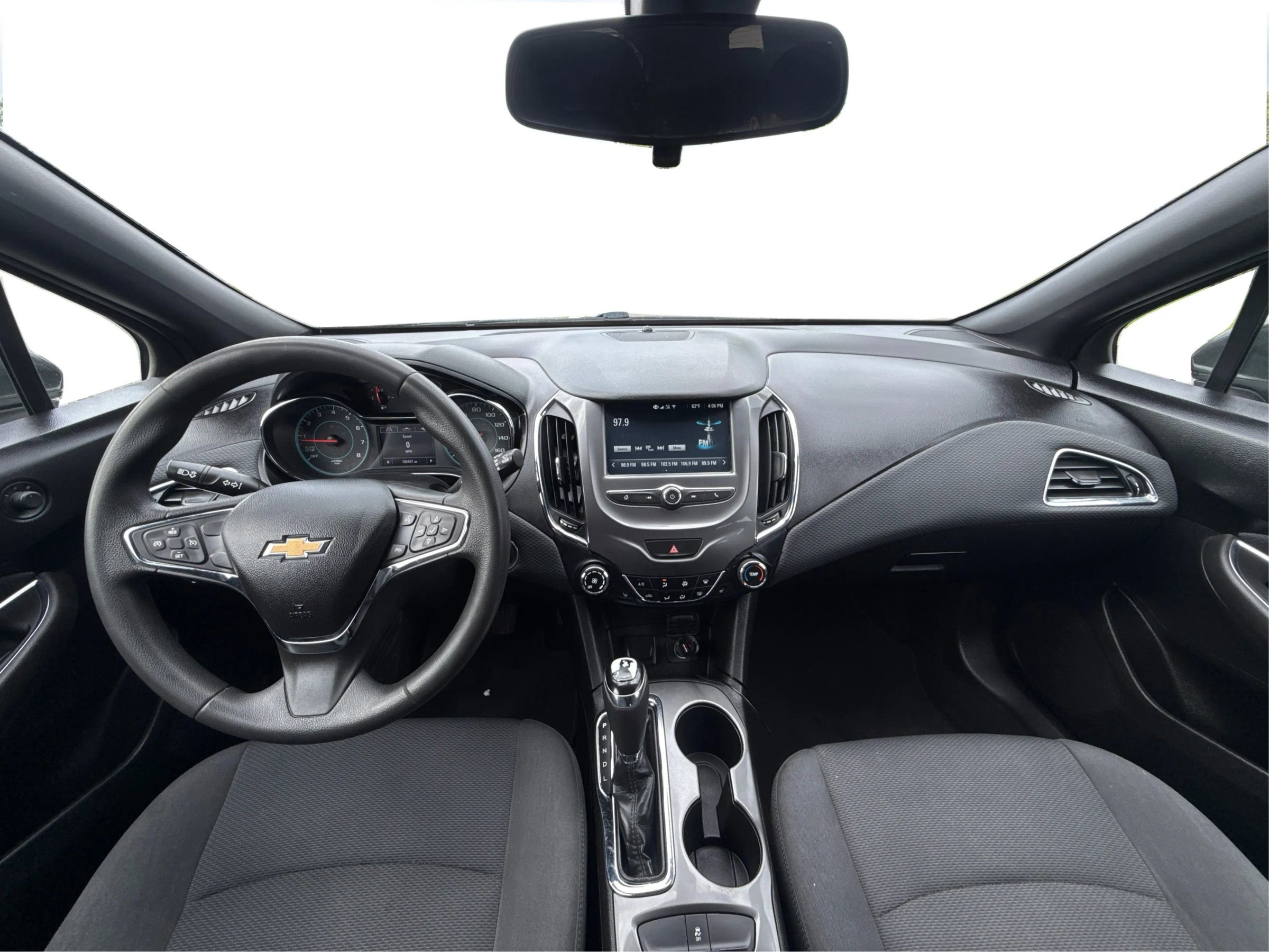 Used 2018 Chevrolet Cruze LT w/ Convenience Package FWD image 24