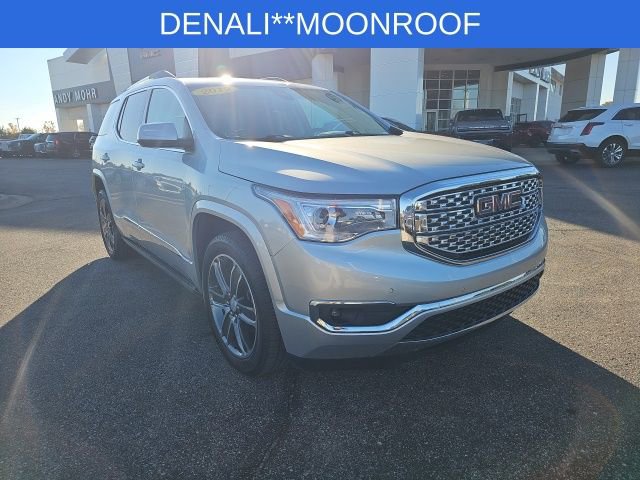 Used 2019 GMC Acadia Denali image 3