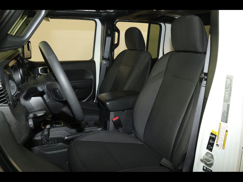Used 2023 Jeep Gladiator Sport AWD/4WD image 2