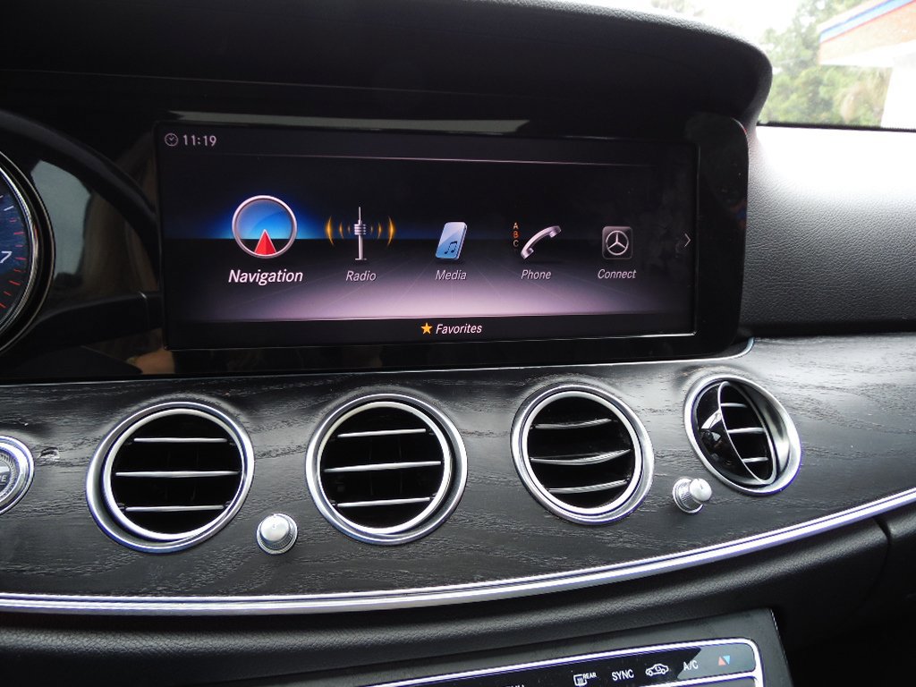 Used 2019 Mercedes-Benz E 300 image 10