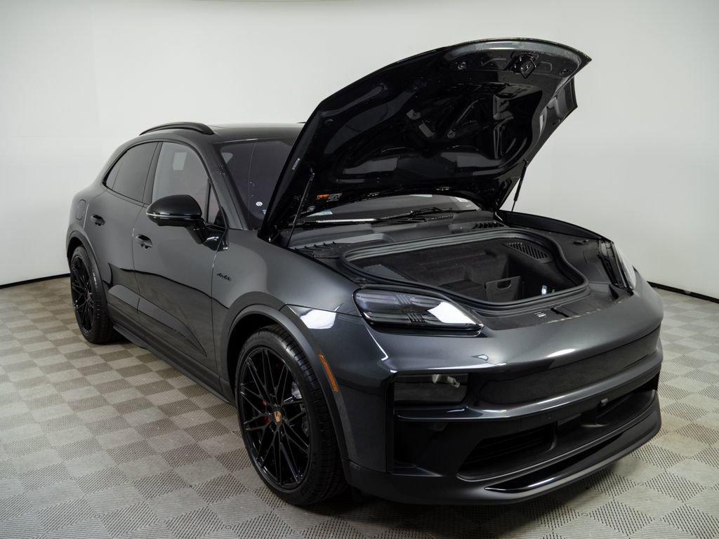 New 2026 Porsche Macan GTS Electric AWD/4WD image 34