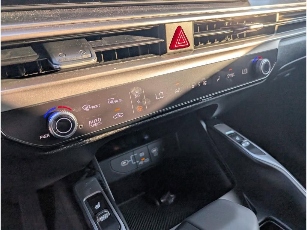 New 2025 Kia Sorento S w/ Panoramic Sunroof Package image 22