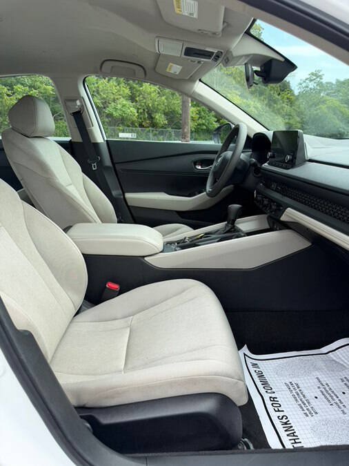Used 2025 Honda Accord LX image 21