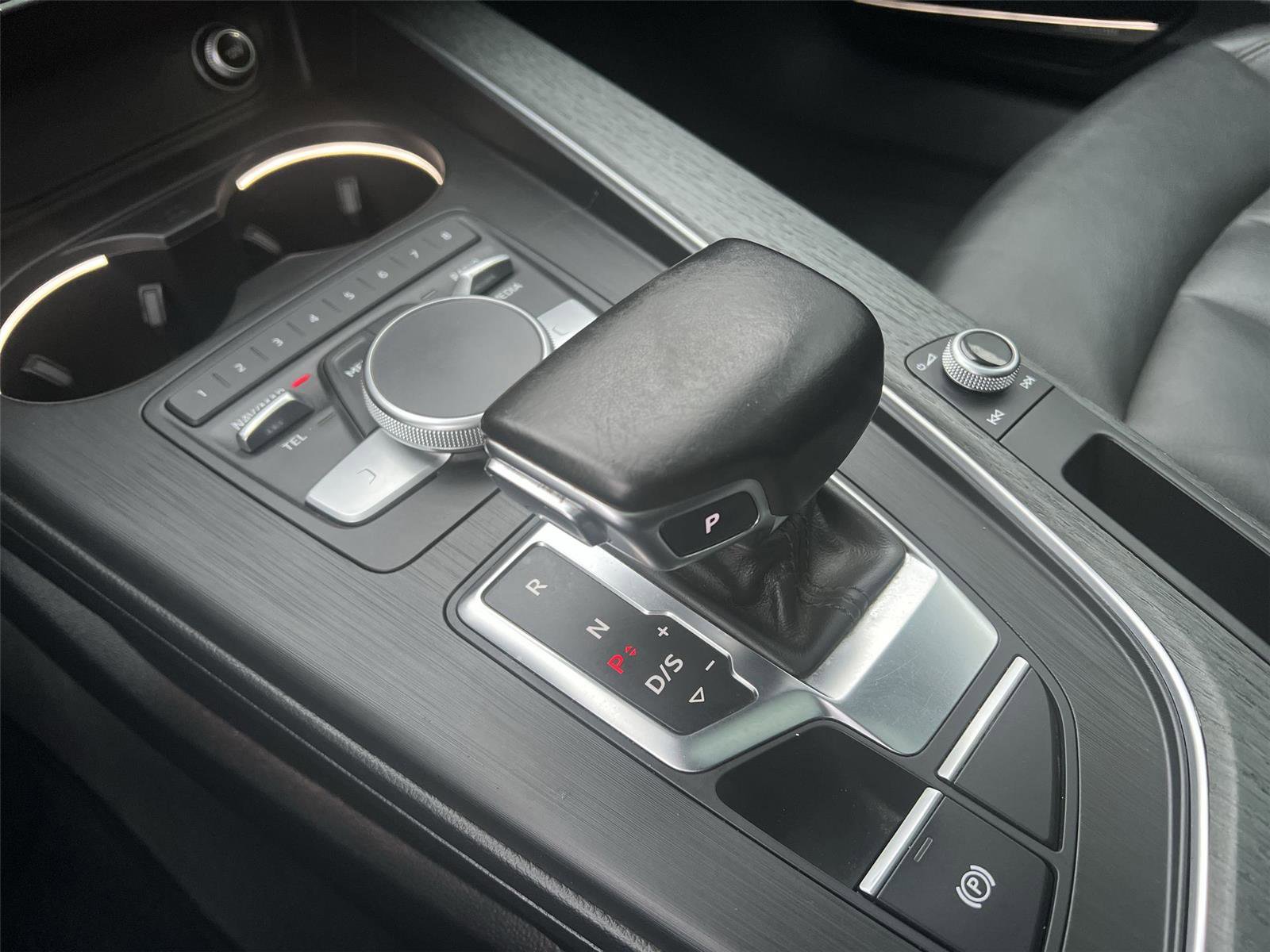 Used 2017 Audi A4 2.0T allroad Premium Plus w/ Technology Package image 21