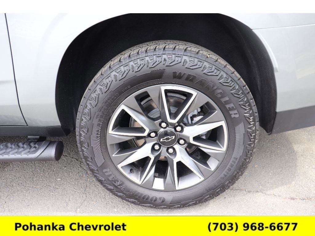Certified 2024 Chevrolet Suburban Z71 w/ Luxury Package image 25