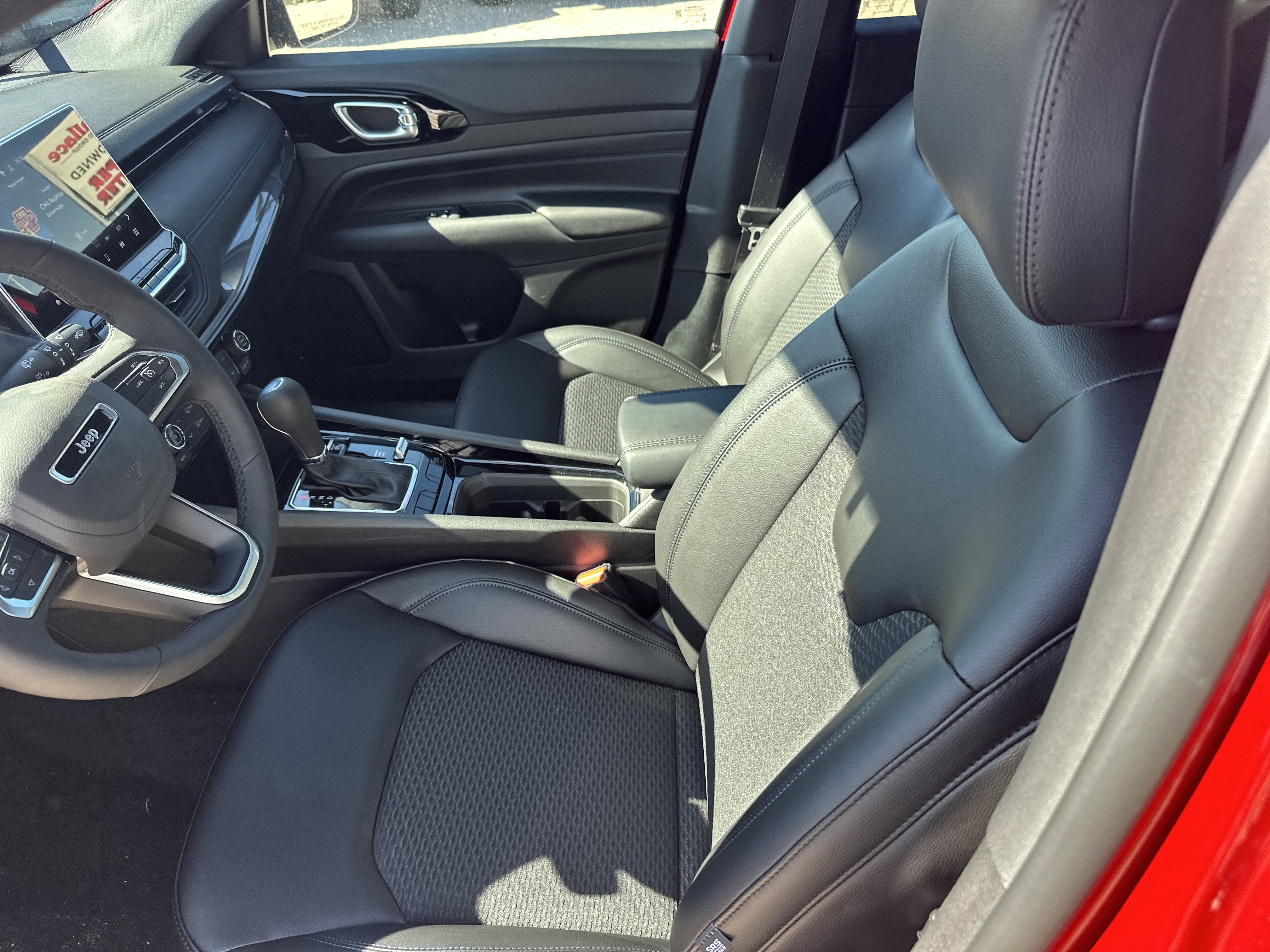 New 2026 Jeep Compass Latitude image 13