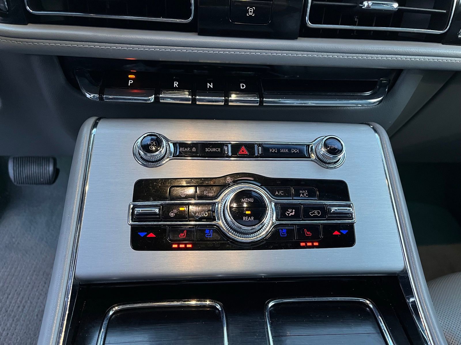 Used 2021 Lincoln Aviator Reserve w/ Equipment Group 201A image 36