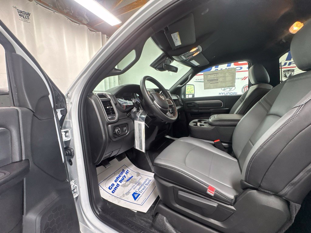 New 2027 RAM 3500 Tradesman AWD/4WD image 18