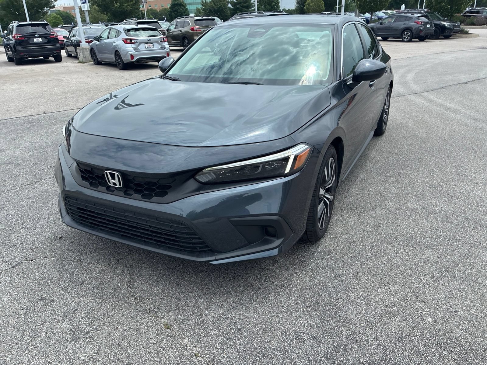 Used 2022 Honda Civic EX-L image 3
