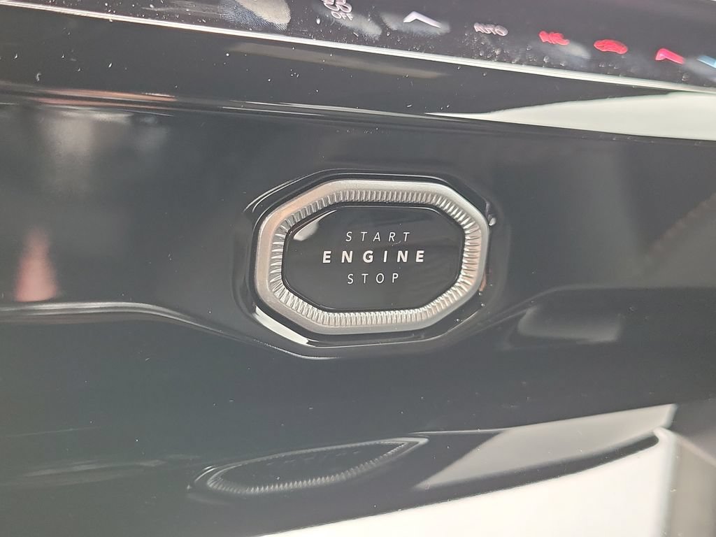 New 2026 Jeep Grand Cherokee Summit AWD/4WD image 18
