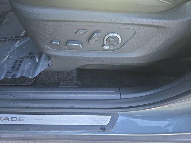 Used 2024 Hyundai Palisade Calligraphy image 28