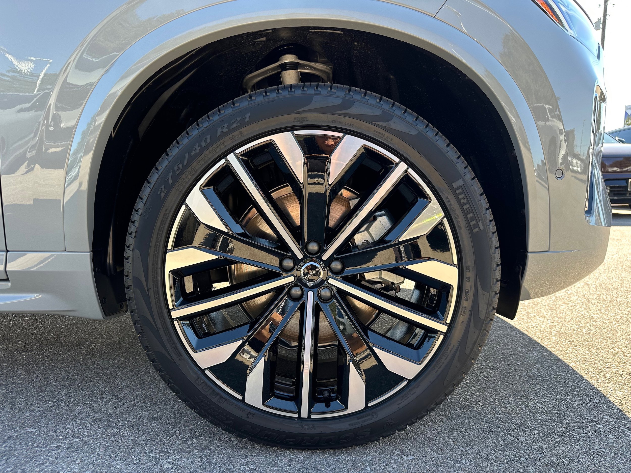 Used 2026 Volvo XC90 B6 Plus w/ Protection Package Premier AWD/4WD image 7