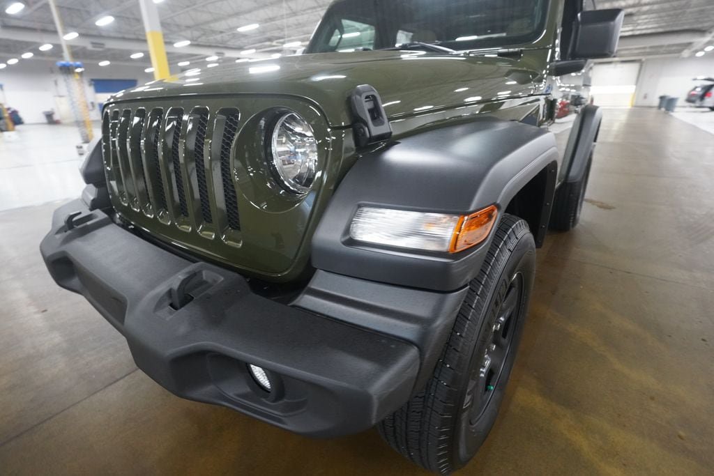 Used 2021 Jeep Wrangler Sport AWD/4WD image 21