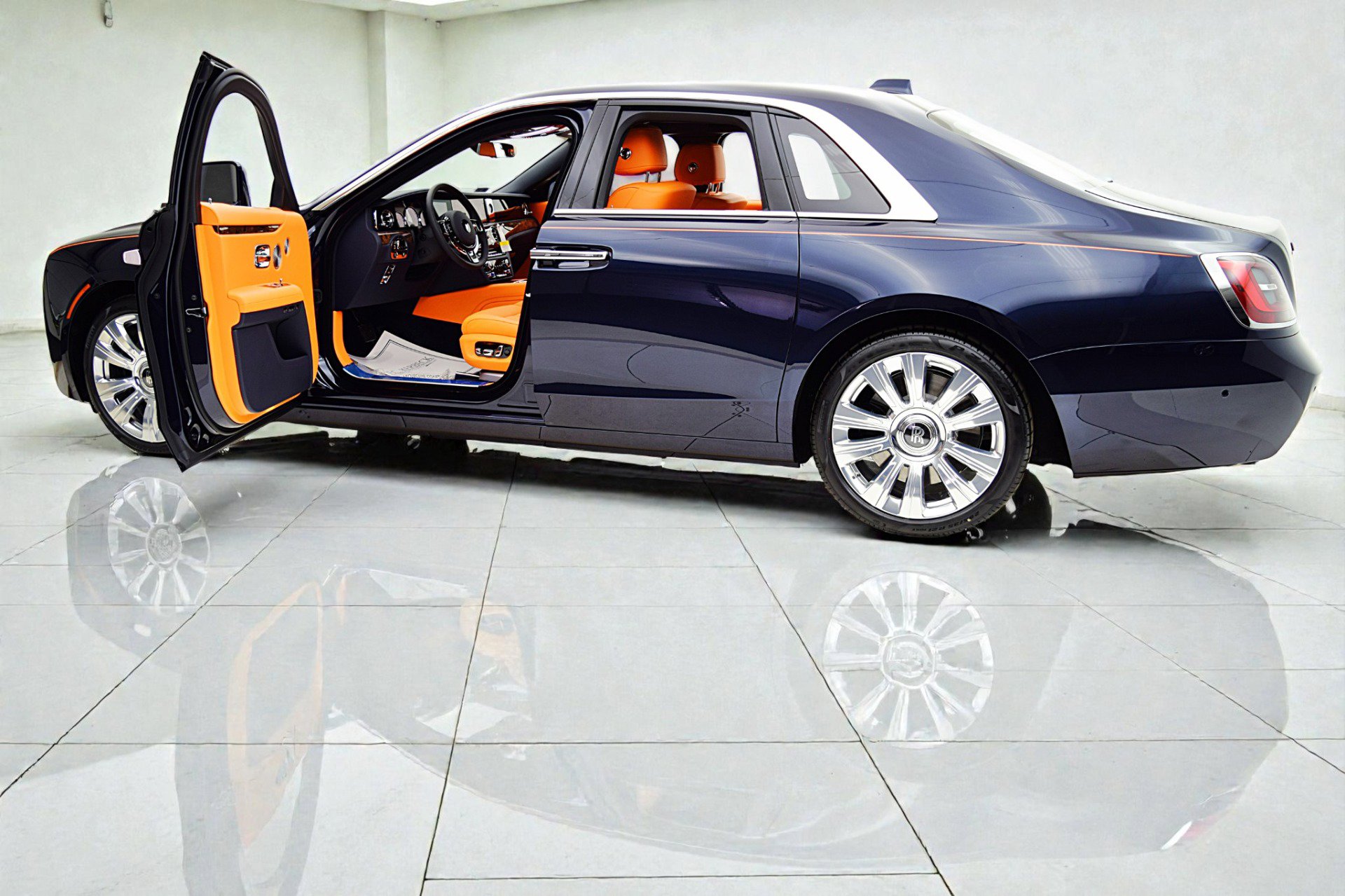 Used 2023 Rolls-Royce Ghost image 6