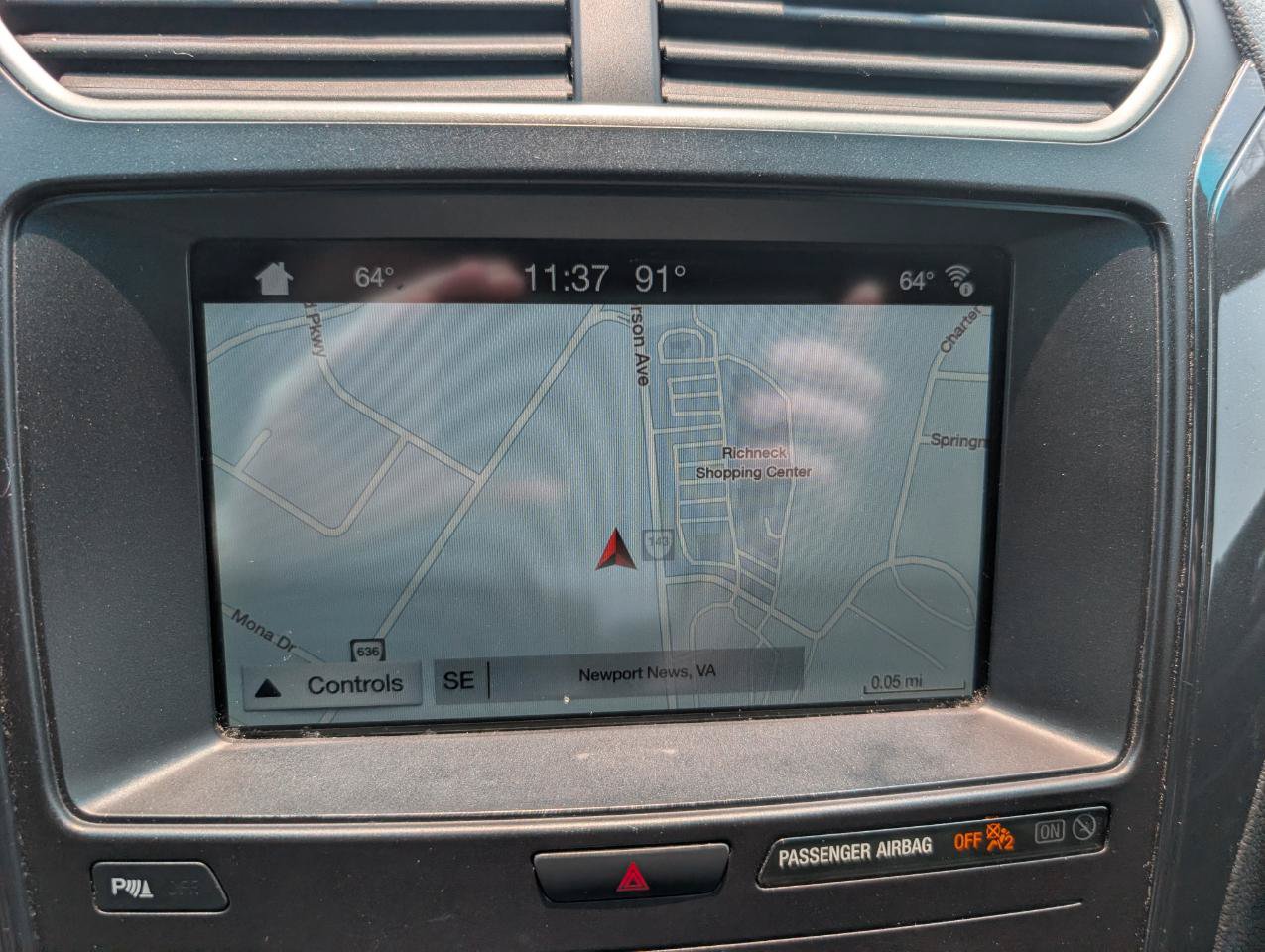Used 2019 Ford Explorer XLT w/ Equipment Group 202A FWD image 24