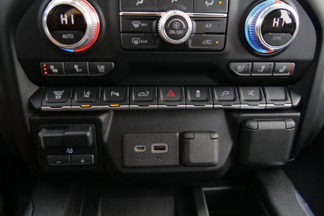 Used 2021 GMC Sierra 3500 Denali w/ Denali Ultimate Package image 16