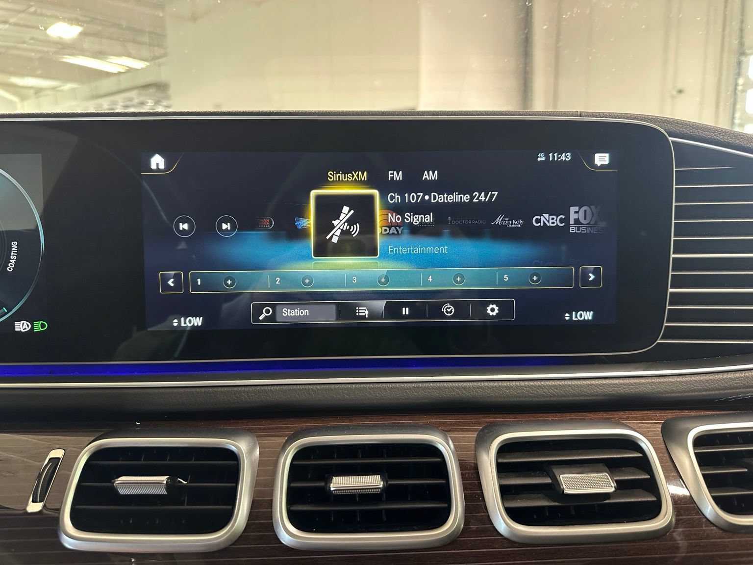 Used 2022 Mercedes-Benz GLS 450 4MATIC image 27