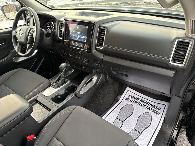 Used 2024 Nissan Frontier SV image 28