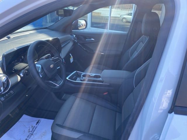 New 2026 Chevrolet Equinox LT w/ Convenience Package II AWD/4WD image 8