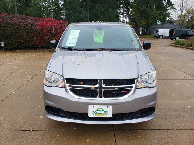 Used 2018 Dodge Grand Caravan SE w/ UConnect Hands-Free Group FWD image 2