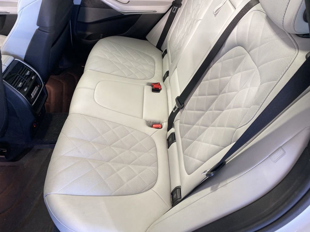 Certified 2024 BMW X5 xDrive50e w/ M Sport Package image 11