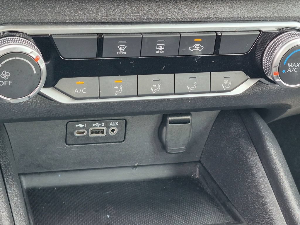 Used 2025 Nissan Altima 2.5 SV FWD image 19