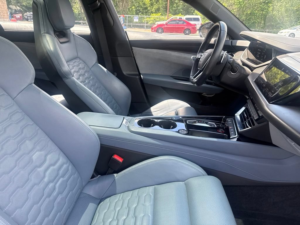 Used 2022 Audi e-tron GT Prestige AWD/4WD image 21
