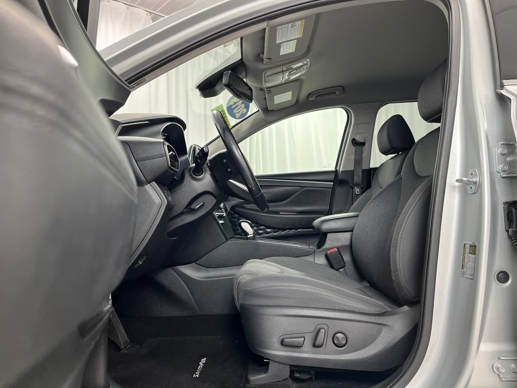 Used 2019 Hyundai Santa Fe AWD image 9